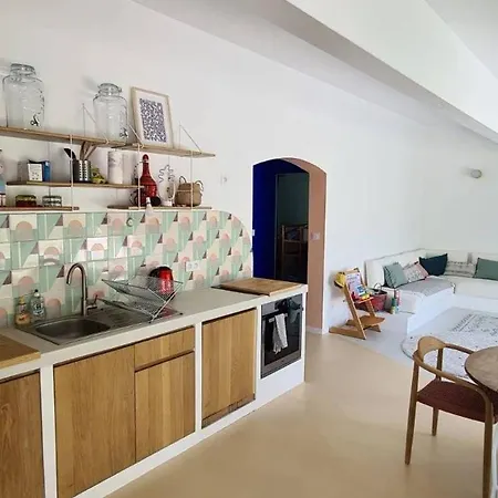 Maison Bord De *